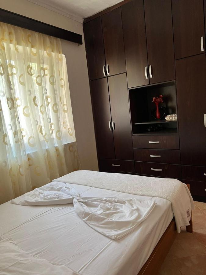 Amar Villa Sarande Bagian luar foto